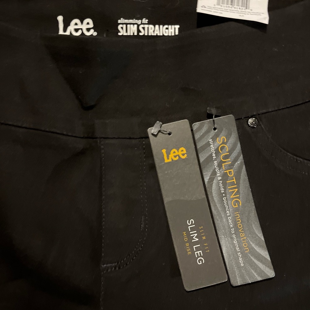 Women’s Black Lee jeans, new w/tags slim fit sz4